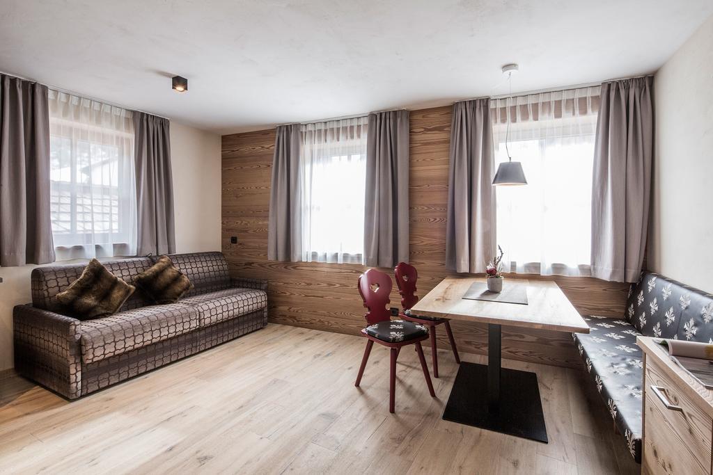 Osti Nicl Apartamento San Martino in Badia Exterior foto